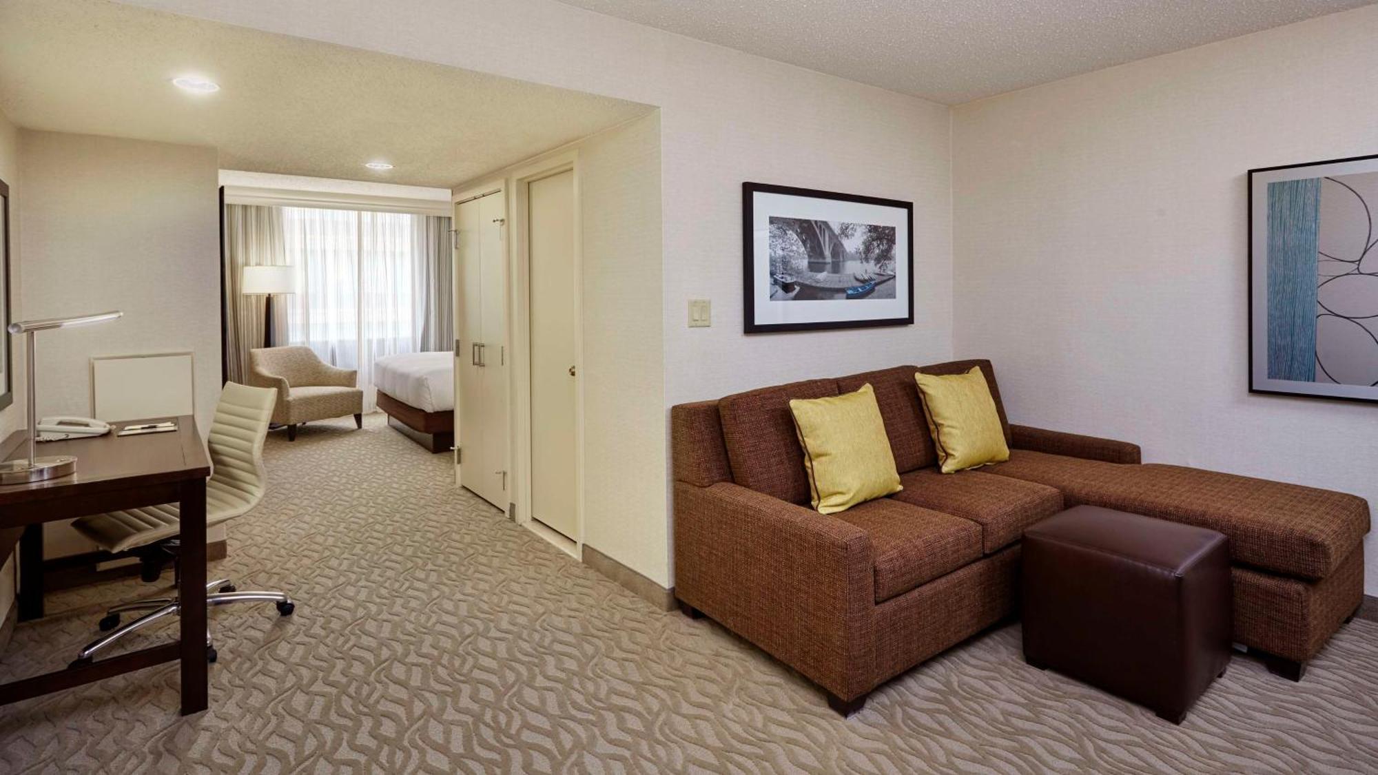 Doubletree By Hilton Washington Dc - Crystal City Арлингтон Экстерьер фото